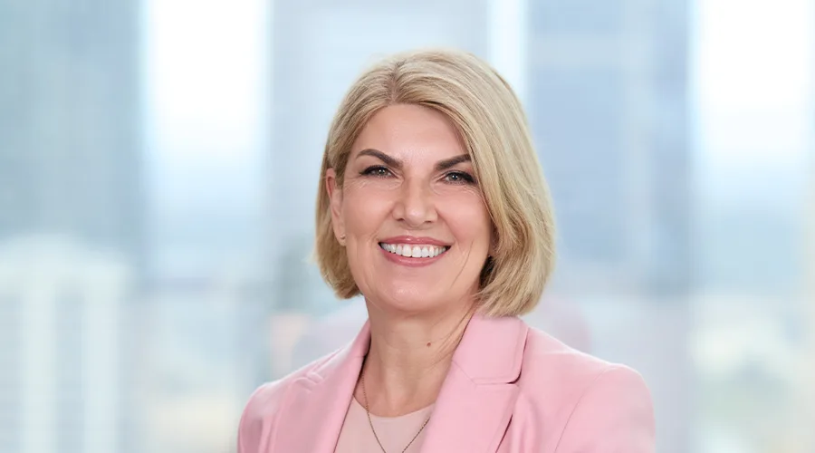  Juliet O'Brien
