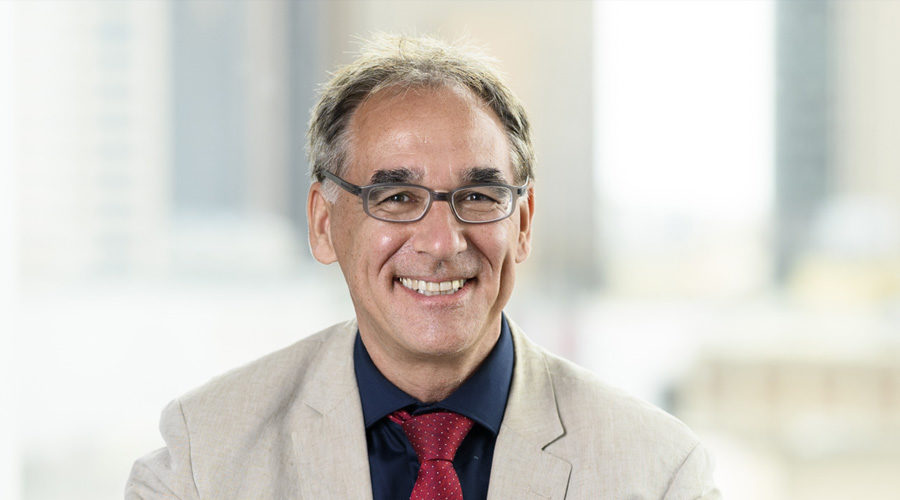Dr Wolfgang Babeck